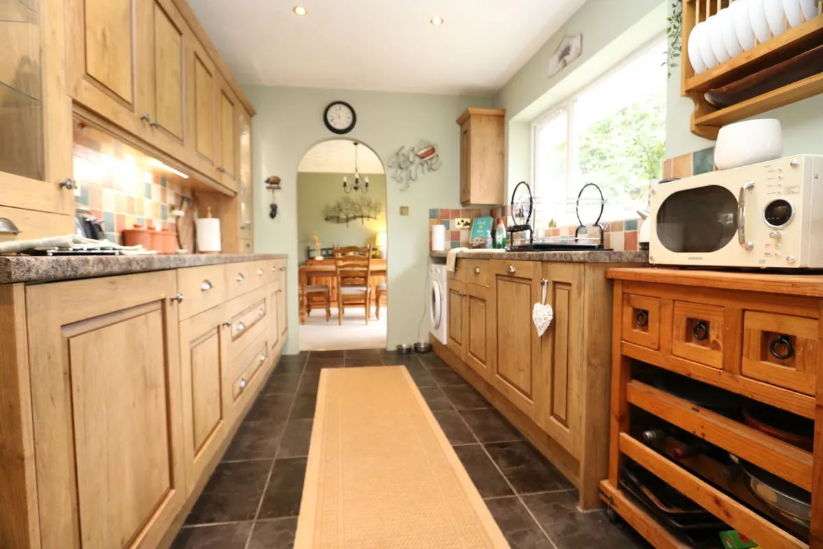 Adenfield Way, Rhoose, CF62