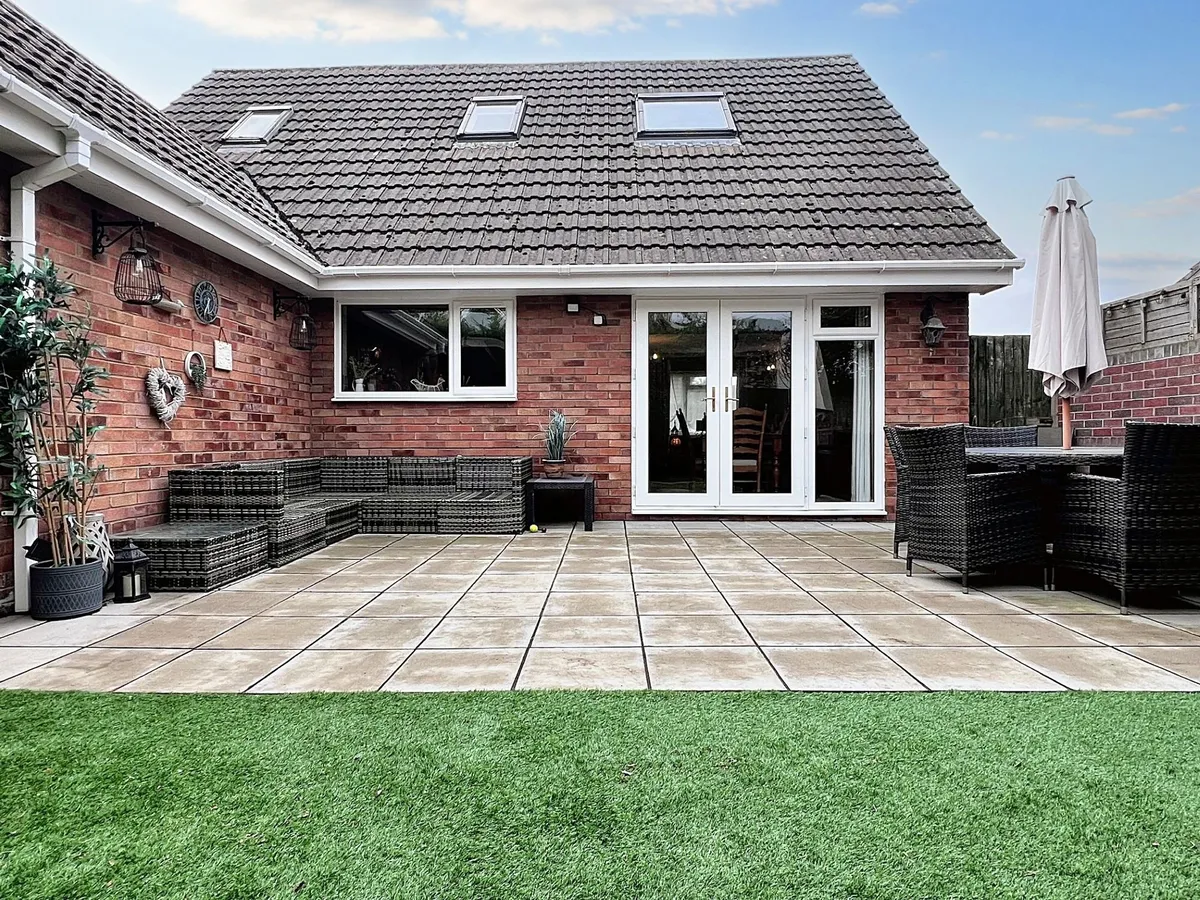 Adenfield Way, Rhoose, CF62