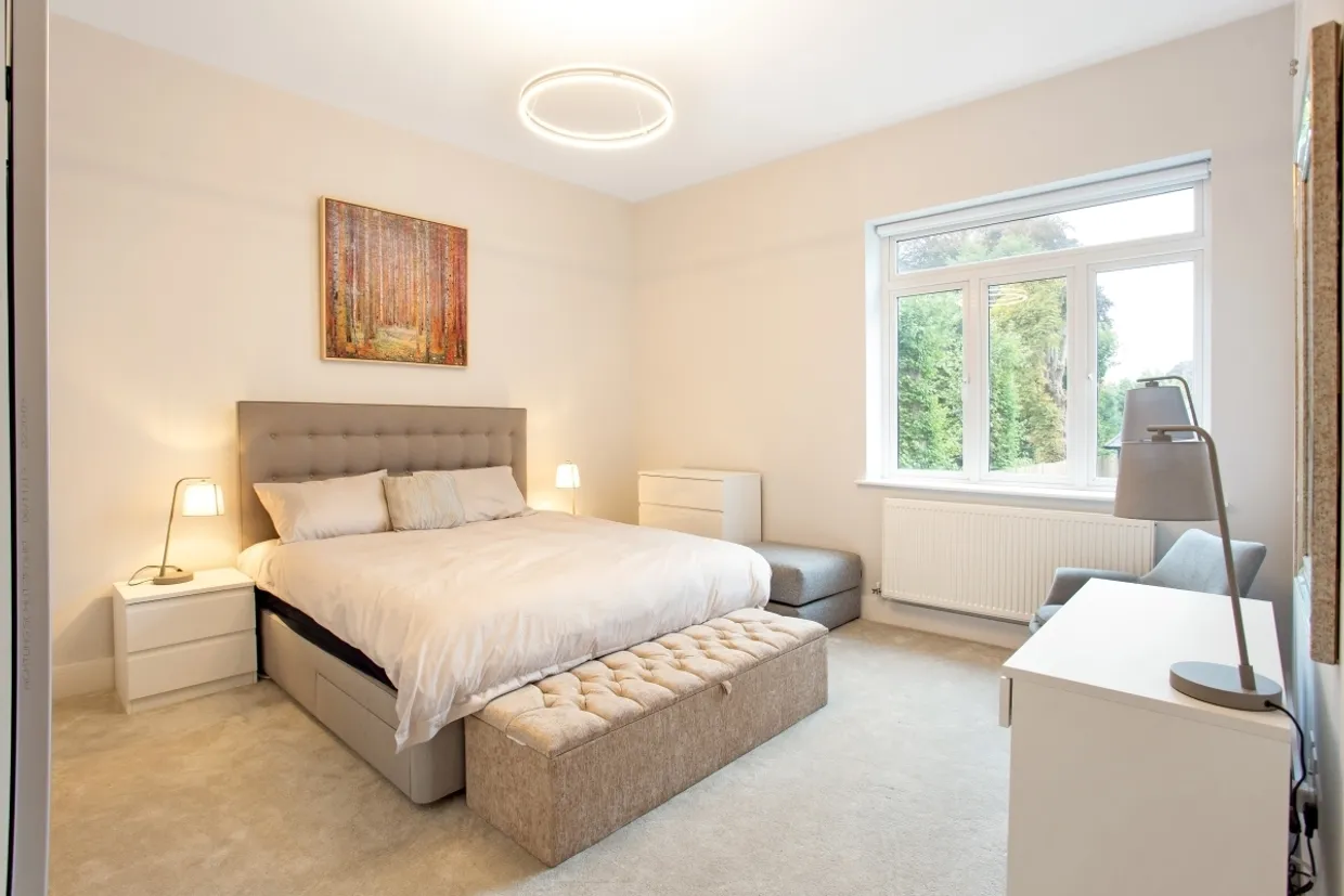 Gloucester Road Teddington TW11 photo 5
