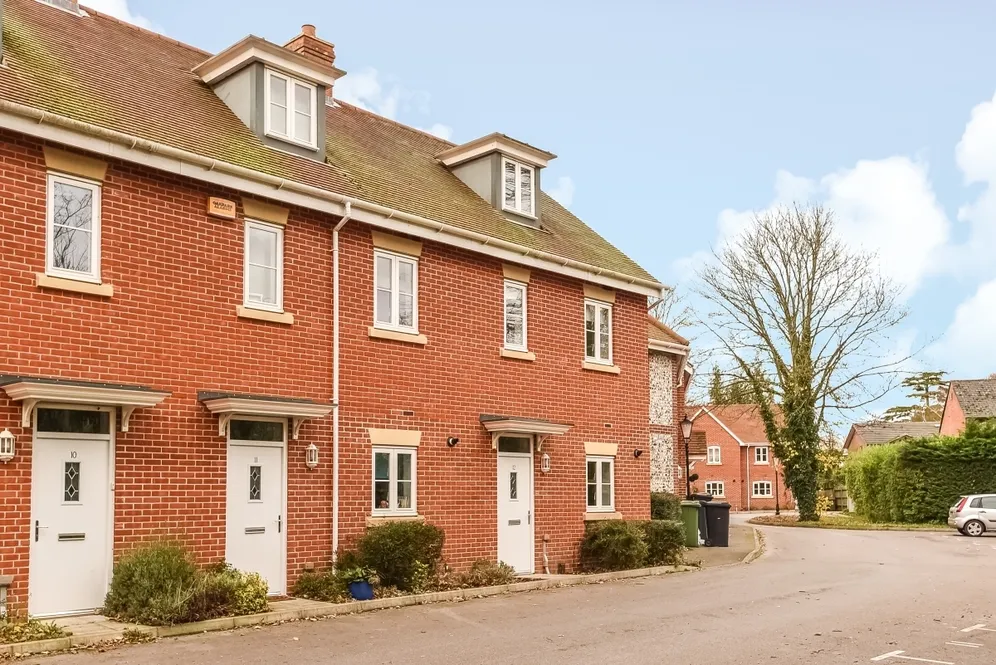 Winton Close, Winchester SO22 photo 9