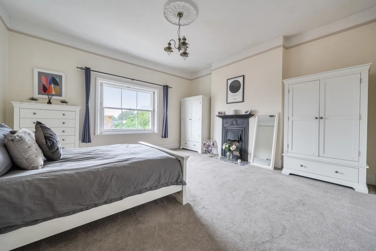 Clifton Road, Winchester SO22 photo 9