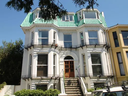 Eastern Villas Road, SOUTHSEAphoto
