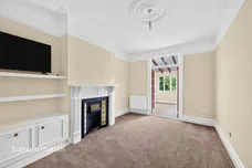 Litchfield Road, Sutton