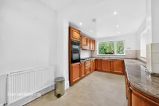 Litchfield Road, Sutton