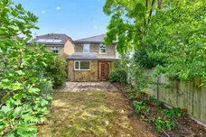 Litchfield Road, Sutton