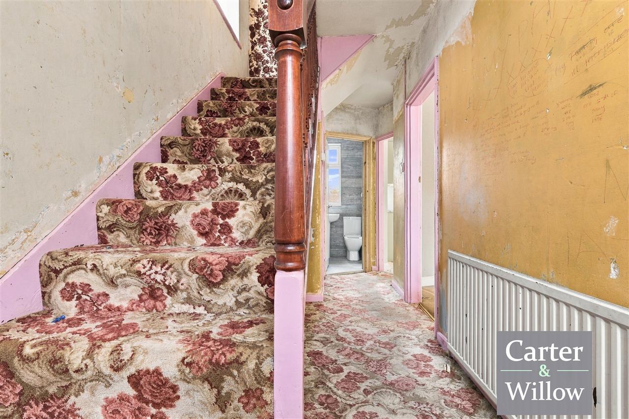 Rothwell Gardens, Dagenham, Essex Image 7