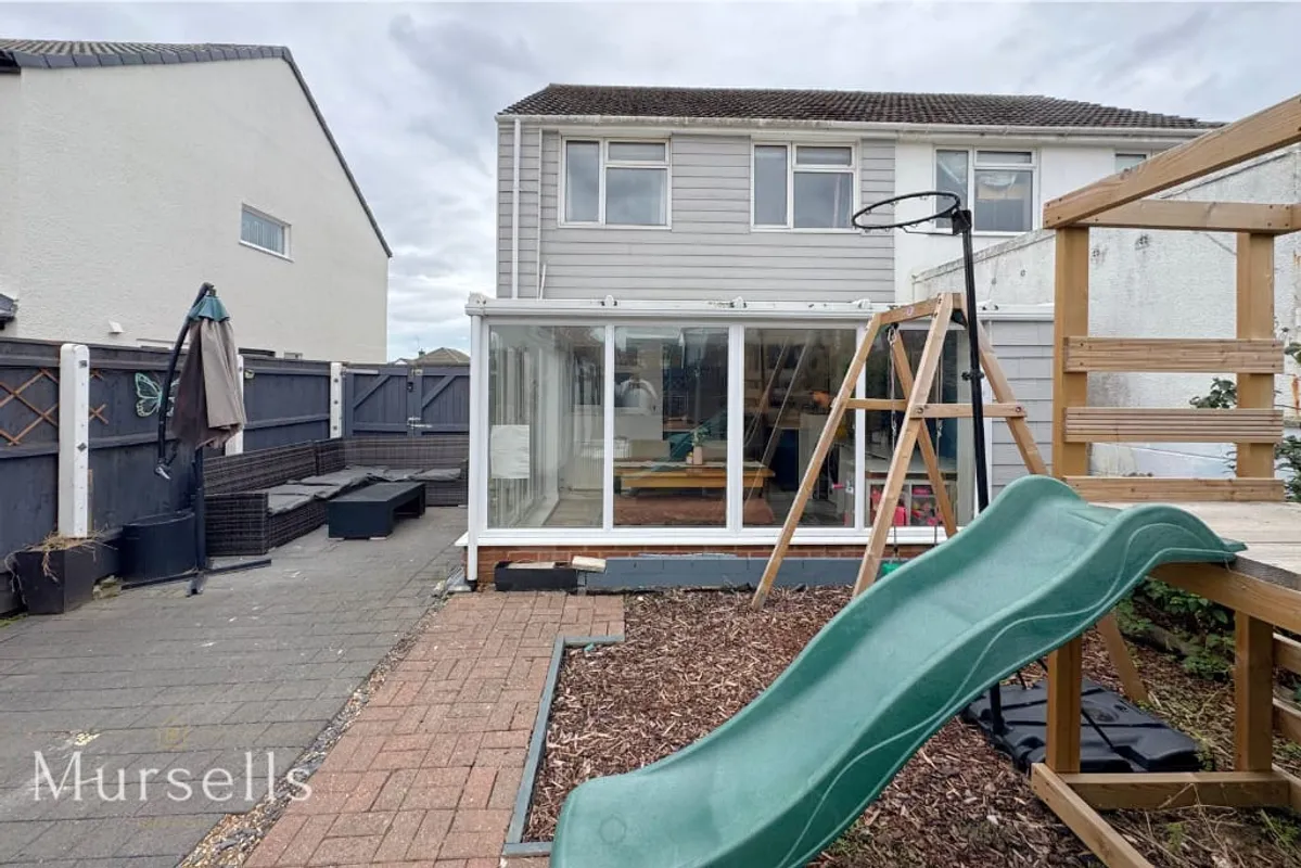Samson Road, Poole, BH15