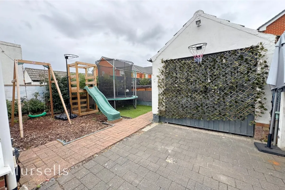 Samson Road, Poole, BH15