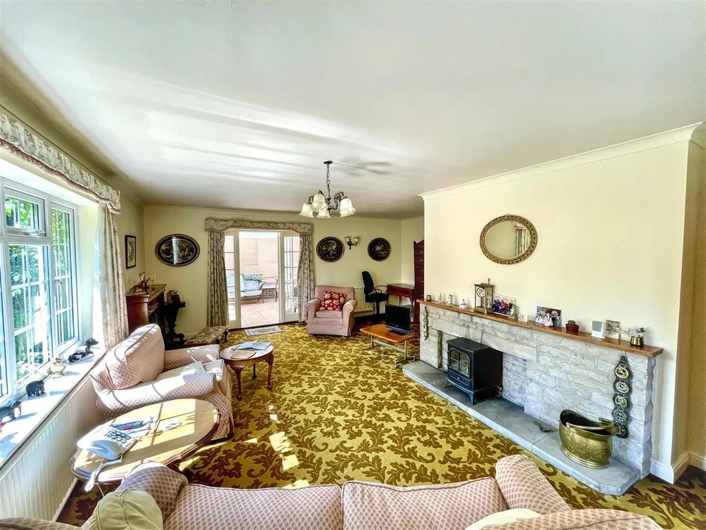 Property carousel item 5
