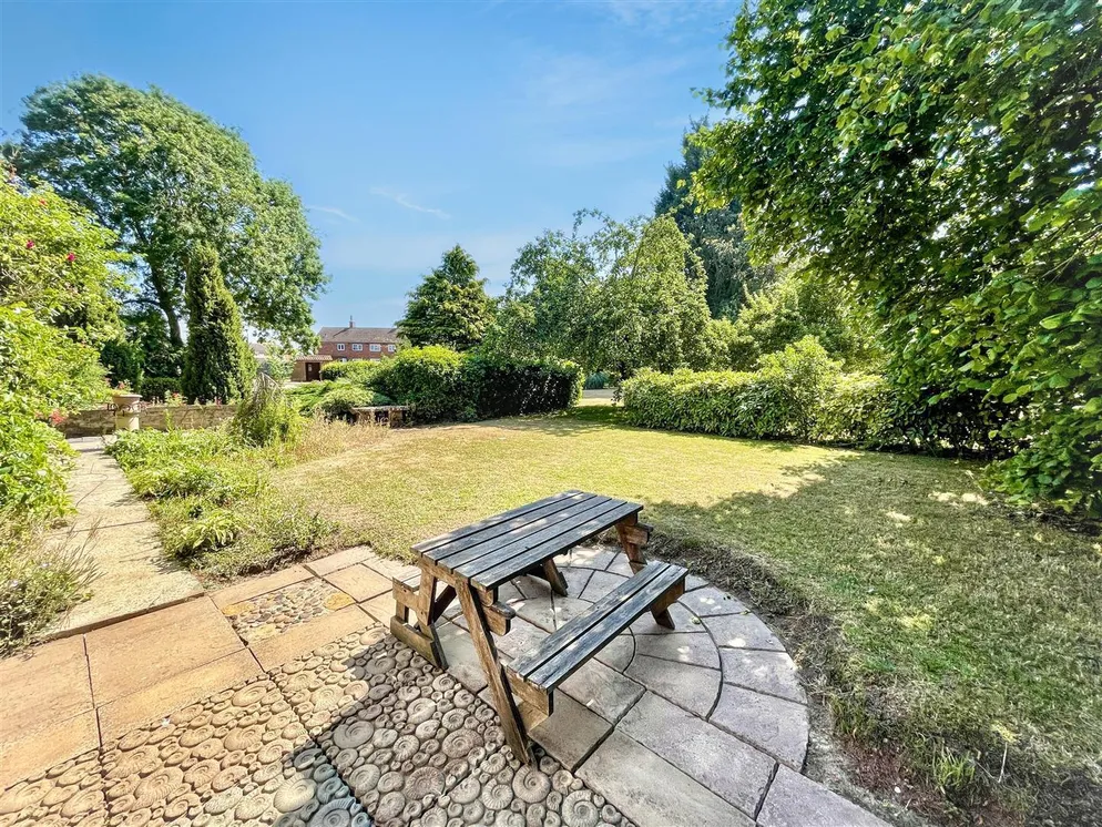 Property carousel item 17