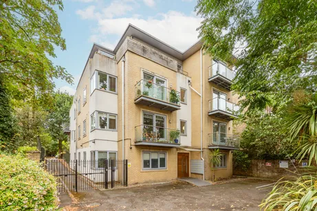 Upper Richmond Road, London, SW15