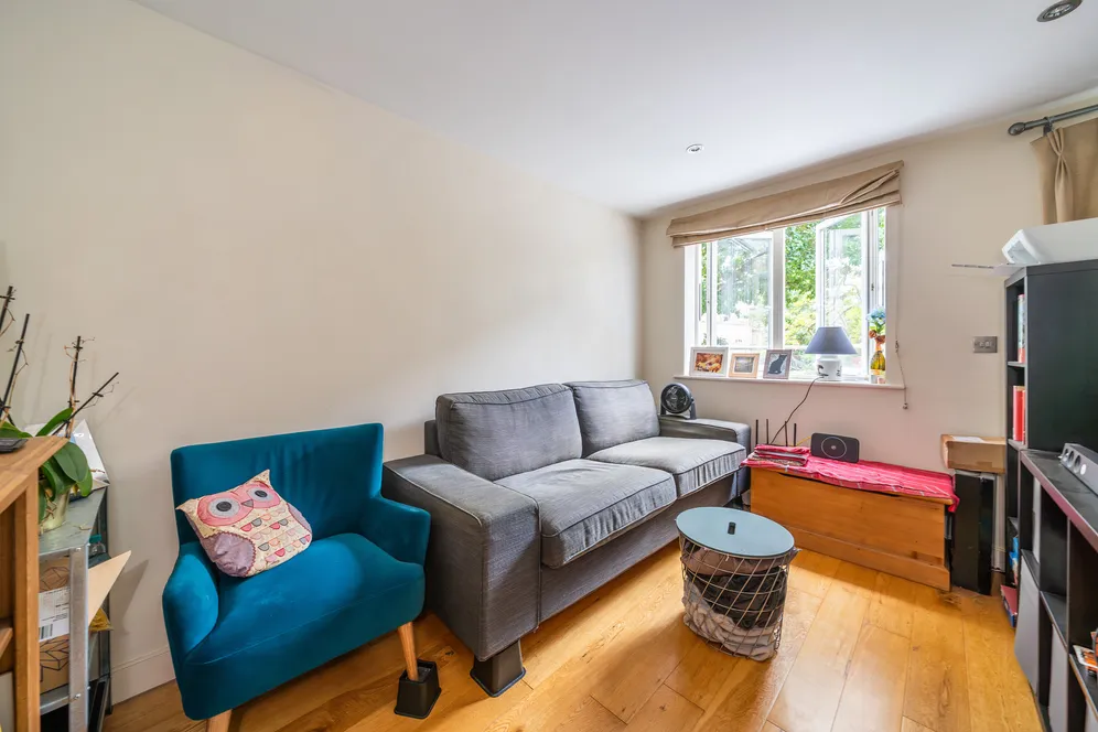 Upper Richmond Road, London, SW15 photo 4