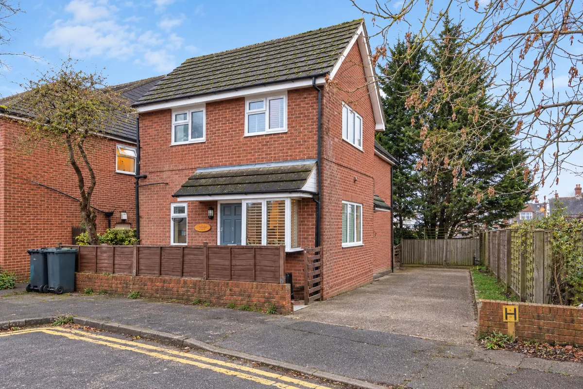 Weston Road, GUILDFORD