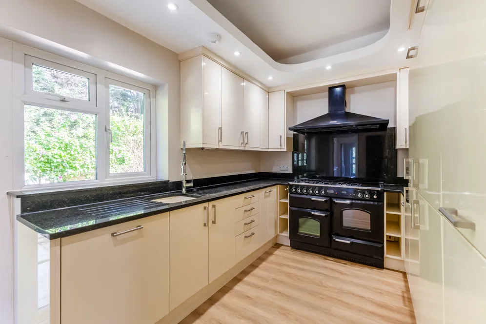 Fallowfield, Stanmore, HA7 photo 4