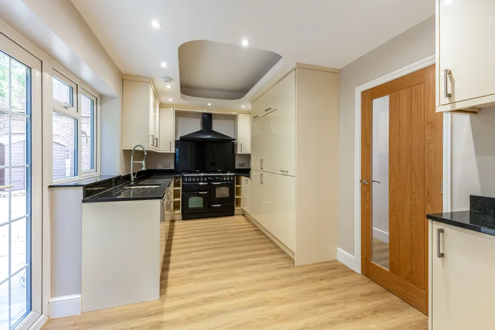 Fallowfield, Stanmore, HA7 photo 5
