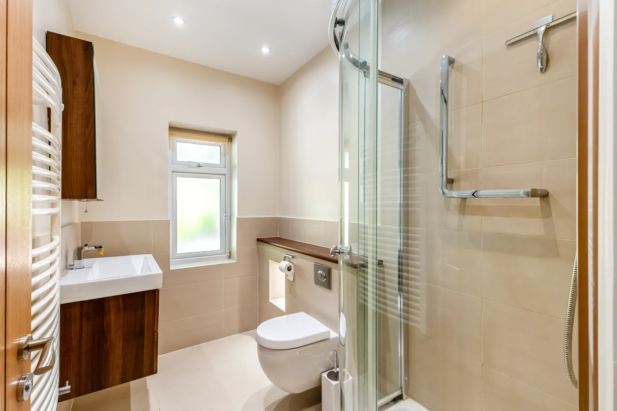 Fallowfield, Stanmore, HA7 photo 17