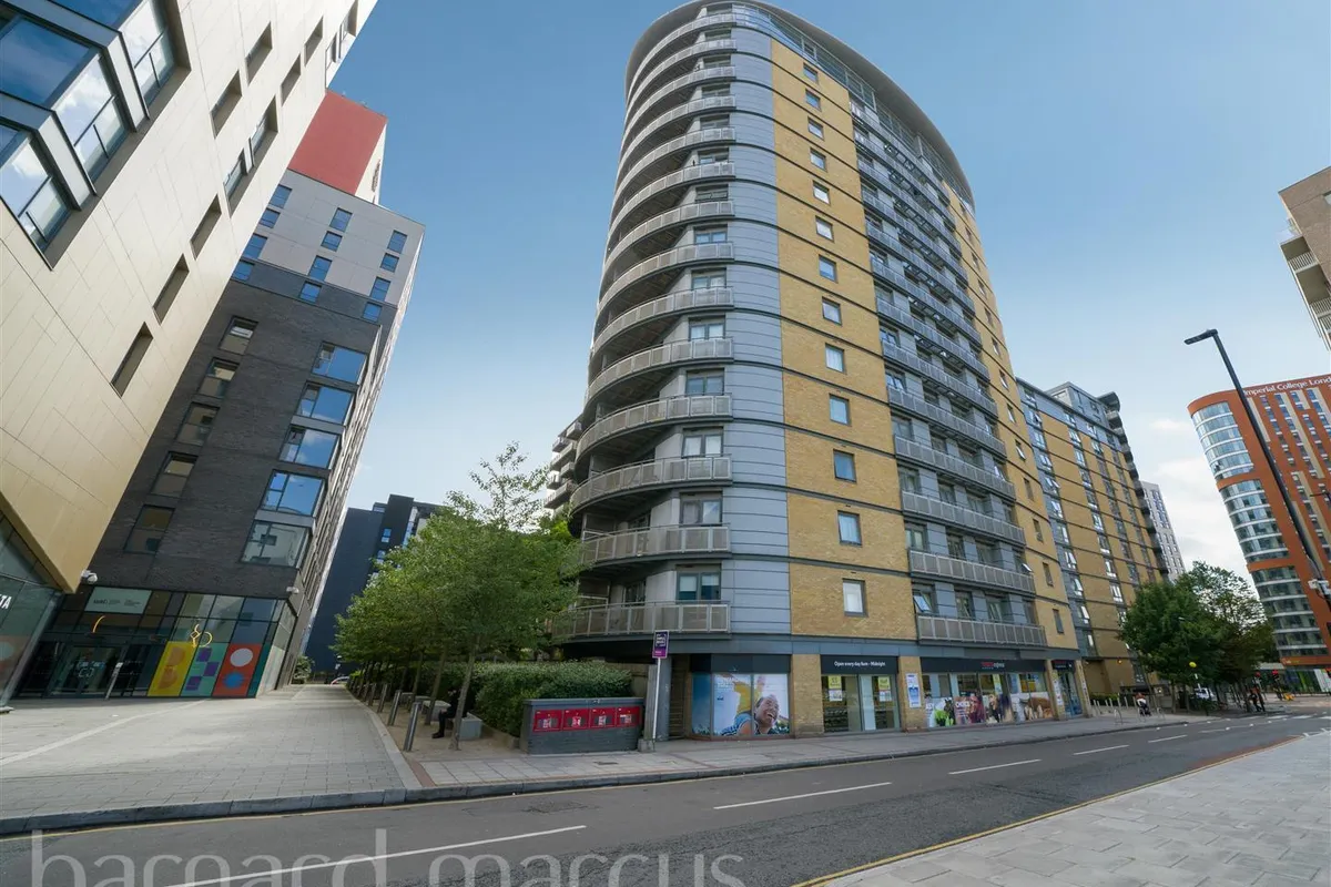Victoria Road, Acton