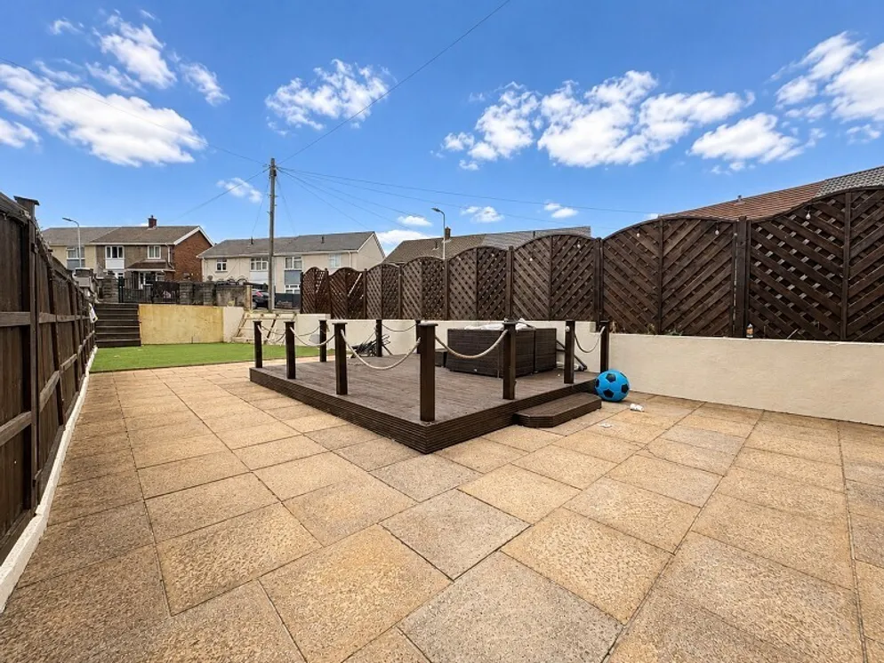 Property carousel item 19