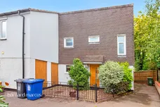 Domville Close, London