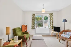 Domville Close, London