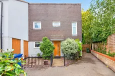 Domville Close, London
