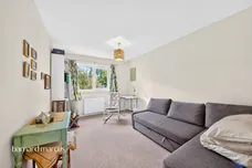 Domville Close, London