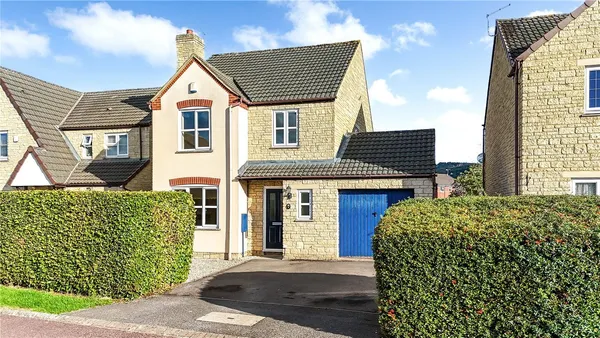 Bluebell Grove, Up Hatherley, GL51 photo 1