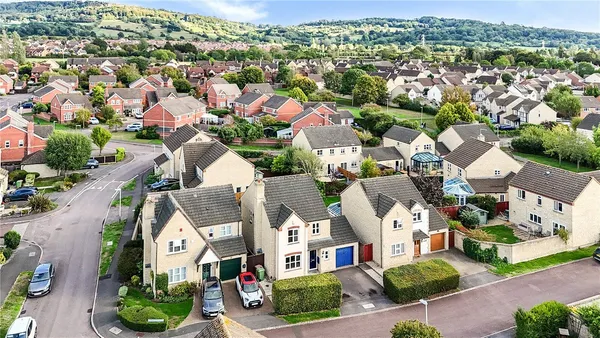 Bluebell Grove, Up Hatherley, GL51 photo 3