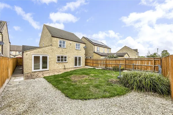 Bluebell Grove, Up Hatherley, GL51 photo 4