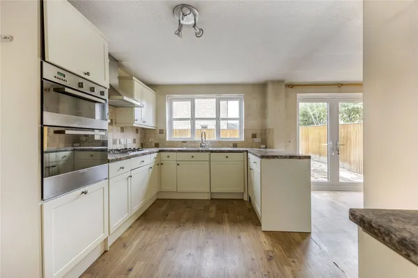 Bluebell Grove, Up Hatherley, GL51 photo 8