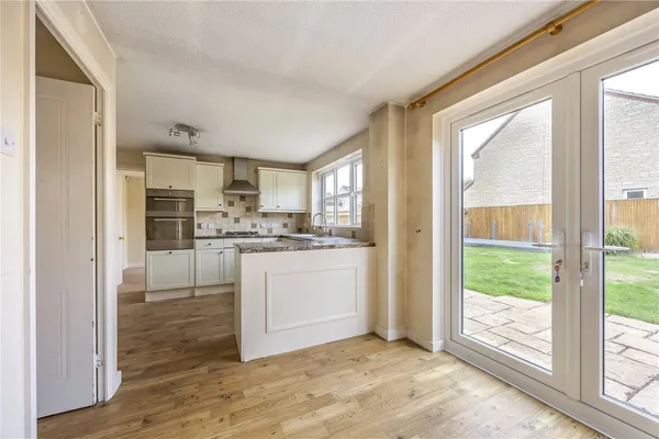 Bluebell Grove, Up Hatherley, GL51 photo 9
