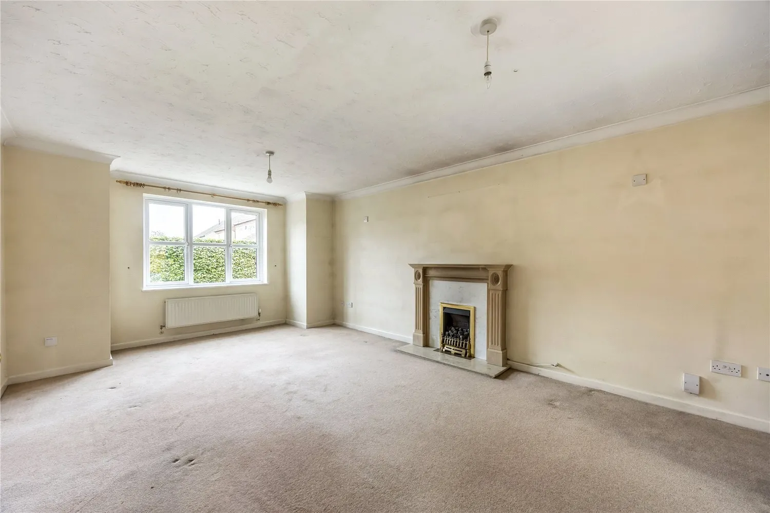 Bluebell Grove, Up Hatherley, GL51 photo 12