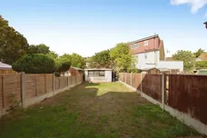 Salisbury Avenue, Barking