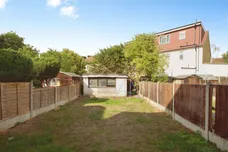 Salisbury Avenue, Barking