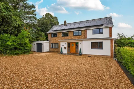 Salisbury Road, Marlborough, SN8