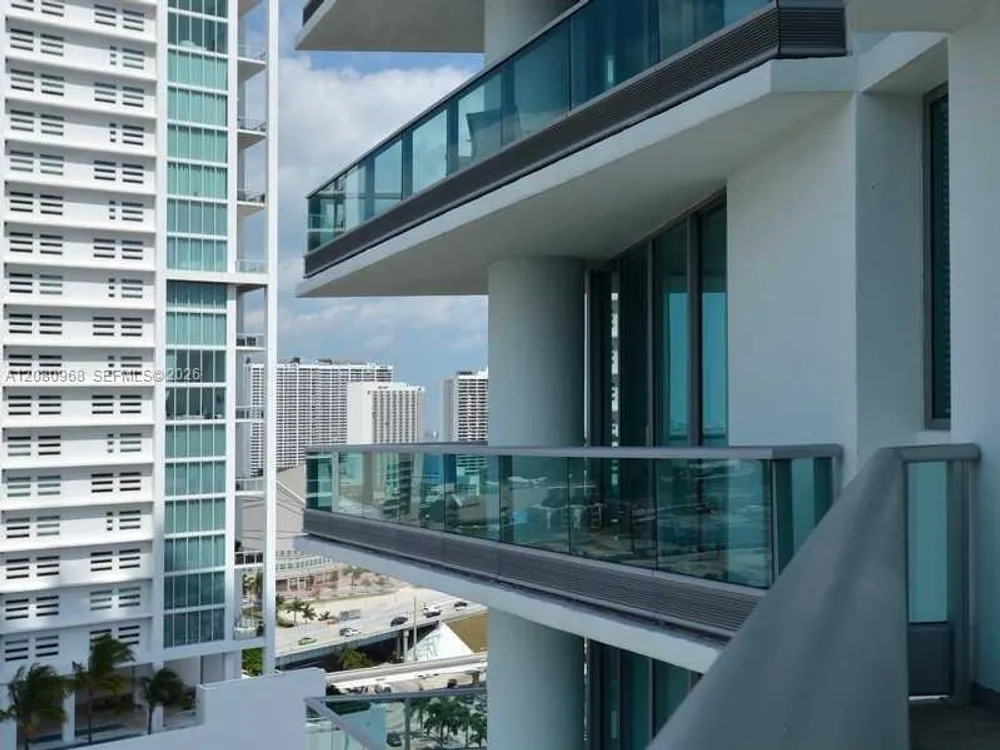 900 Biscayne Blvd, Miami, FL 33132