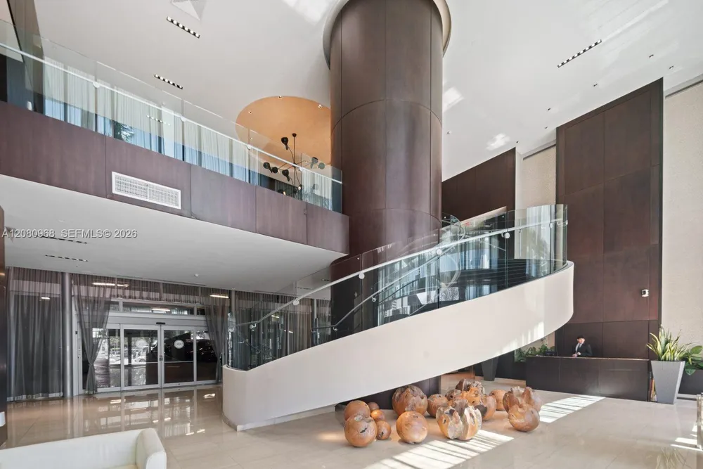 900 Biscayne Blvd, Miami, FL 33132