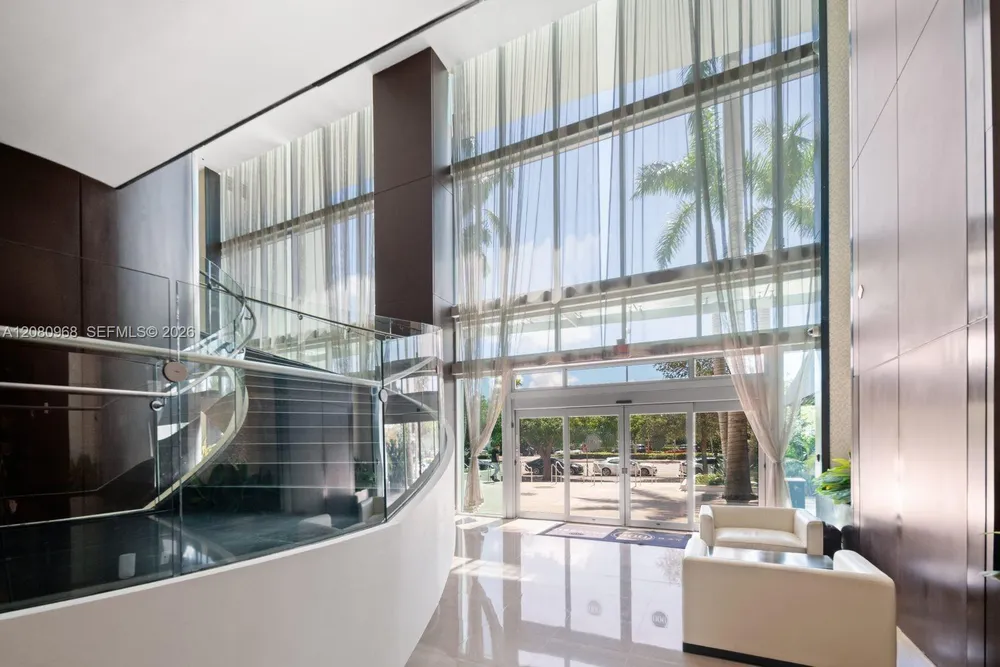 900 Biscayne Blvd, Miami, FL 33132