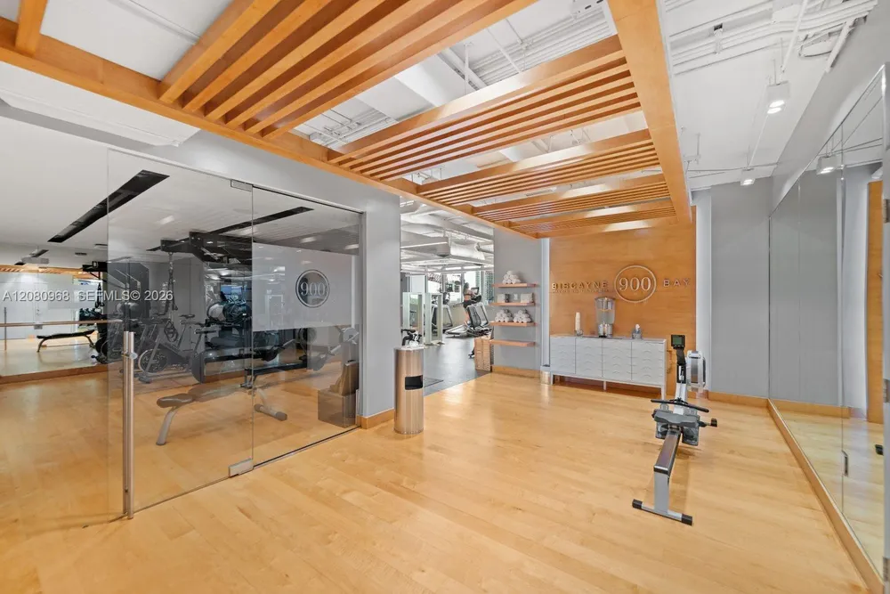 900 Biscayne Blvd, Miami, FL 33132