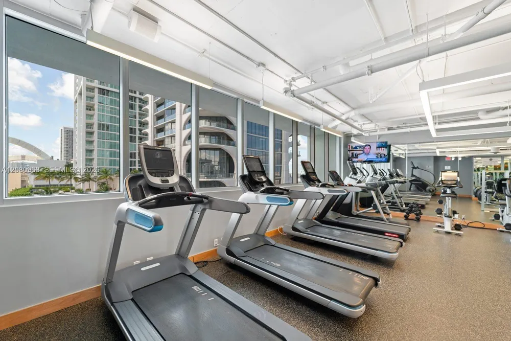 900 Biscayne Blvd, Miami, FL 33132