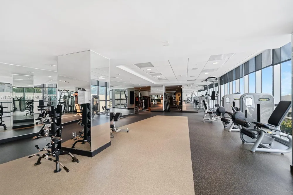 900 Biscayne Blvd, Miami, FL 33132