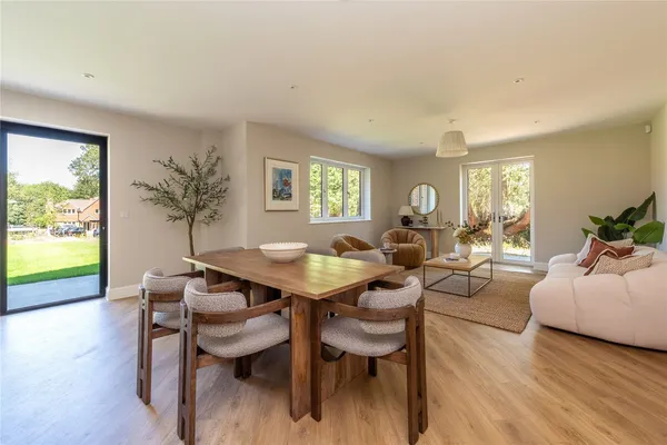 Boxhill Road, Tadworth, KT20 photo 4