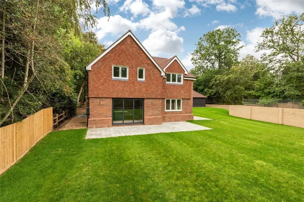 Boxhill Road, Tadworth, KT20 photo 9