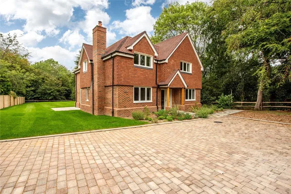 Boxhill Road, Tadworth, KT20 photo 14