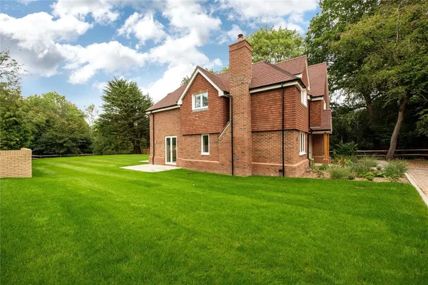 Boxhill Road, Tadworth, KT20 photo 20