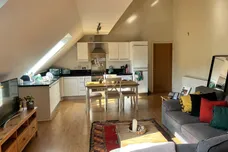 Bruntcliffe Road, Morley, LEEDS