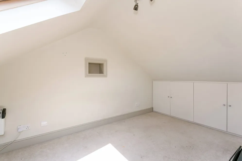 Dukes Place, Marlow, SL7 photo 9