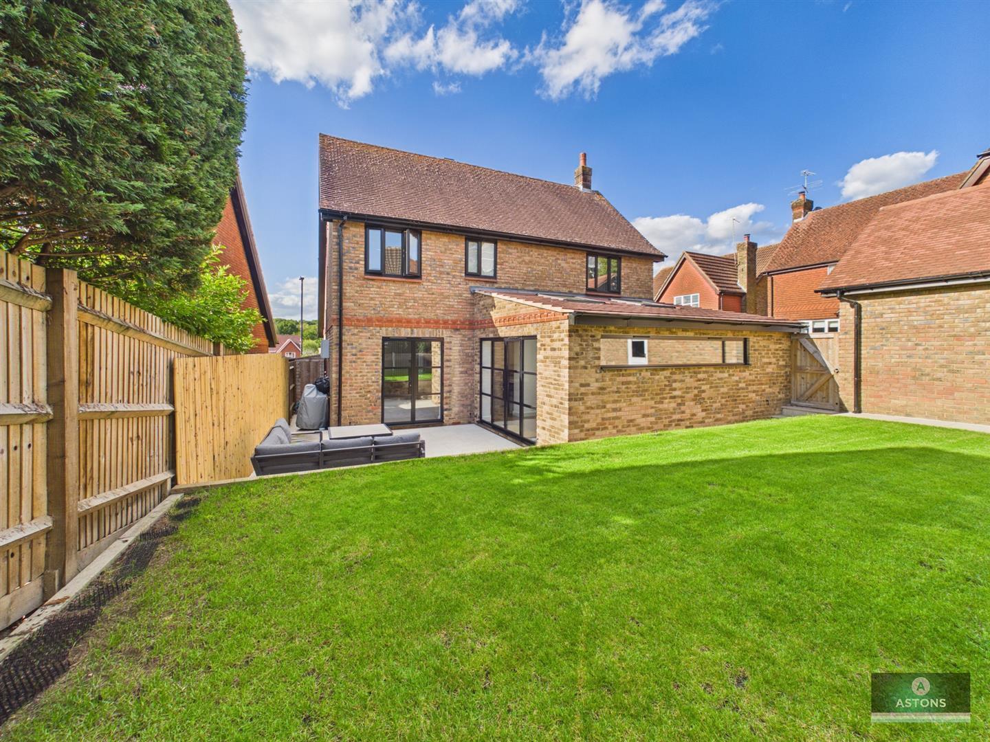 Gregory Close, Maidenbower Image 4