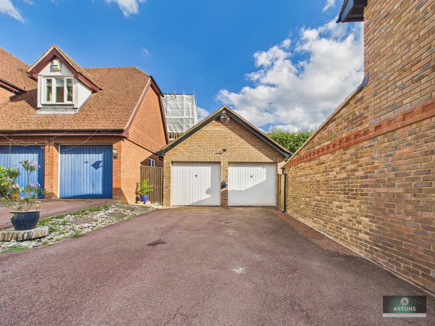 Gregory Close, Maidenbower Image 23
