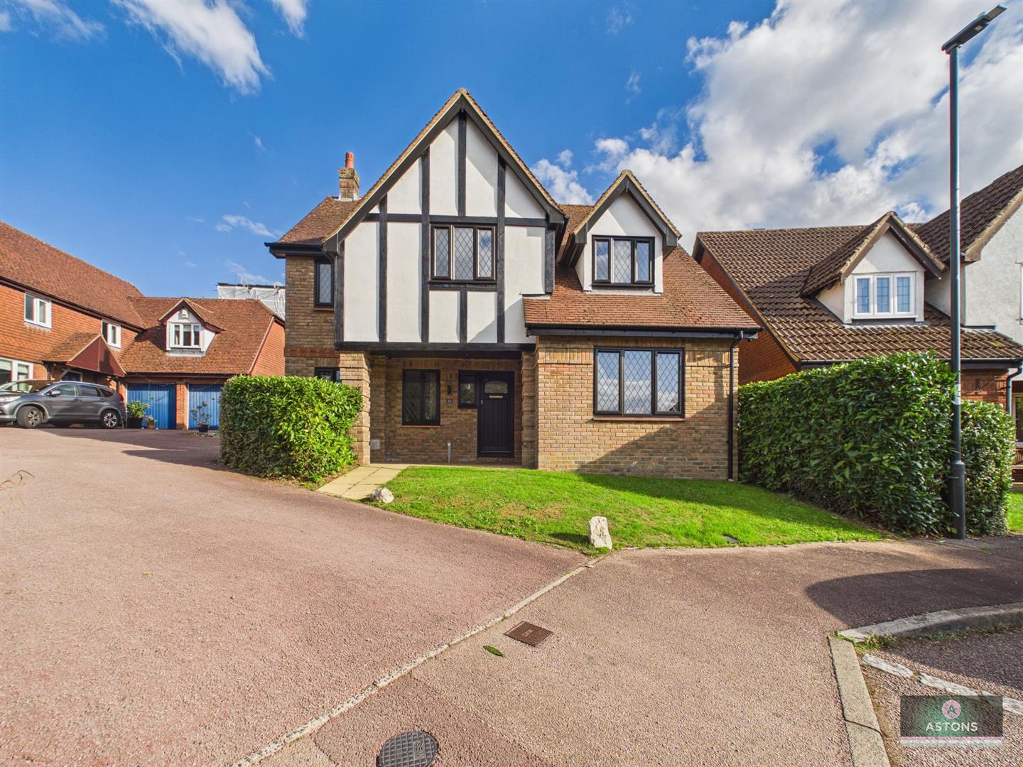 Gregory Close, Maidenbower Image 24
